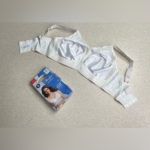 Playtex 18 Hour White Bra Very comfortable but cups run big - Picture 2 of 6